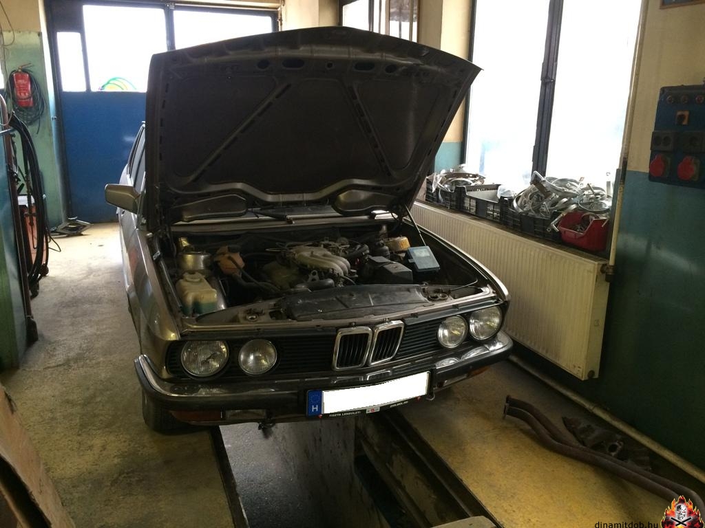 BMW E28 520 6-leömlős rendszer. 
